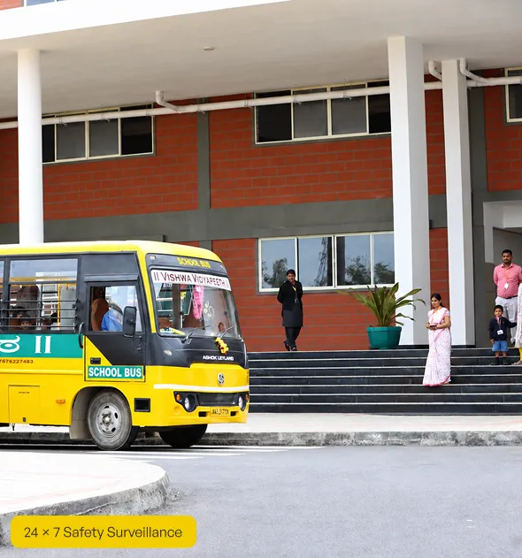 Vishwa Vidyapeeth school campus and bus in Varthur